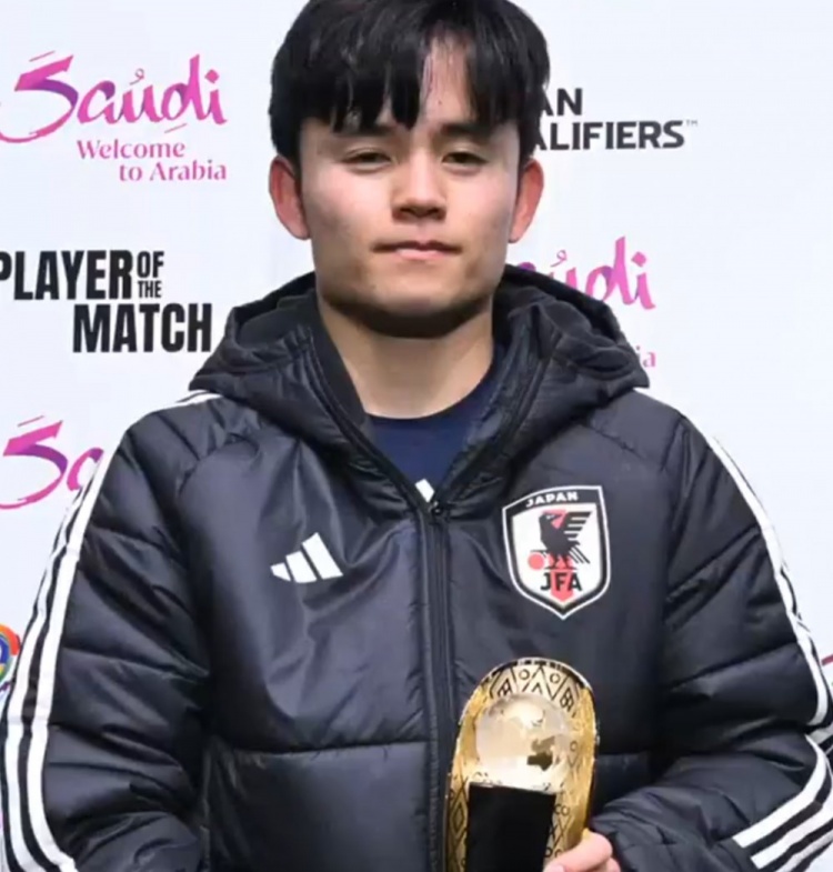 一傳一射閃耀全場！官方：久保建英當選日本2-0巴林全場最佳