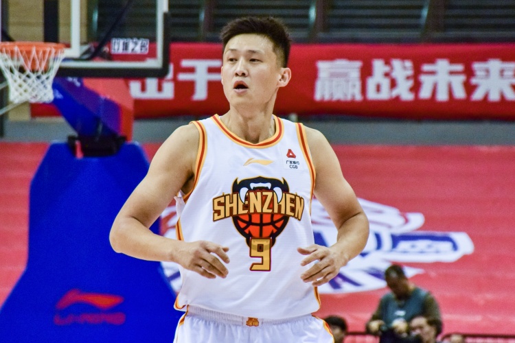 老將盡力了！周鵬8中7高效拿下16分3板1助1斷 正負(fù)值+4全隊(duì)最高