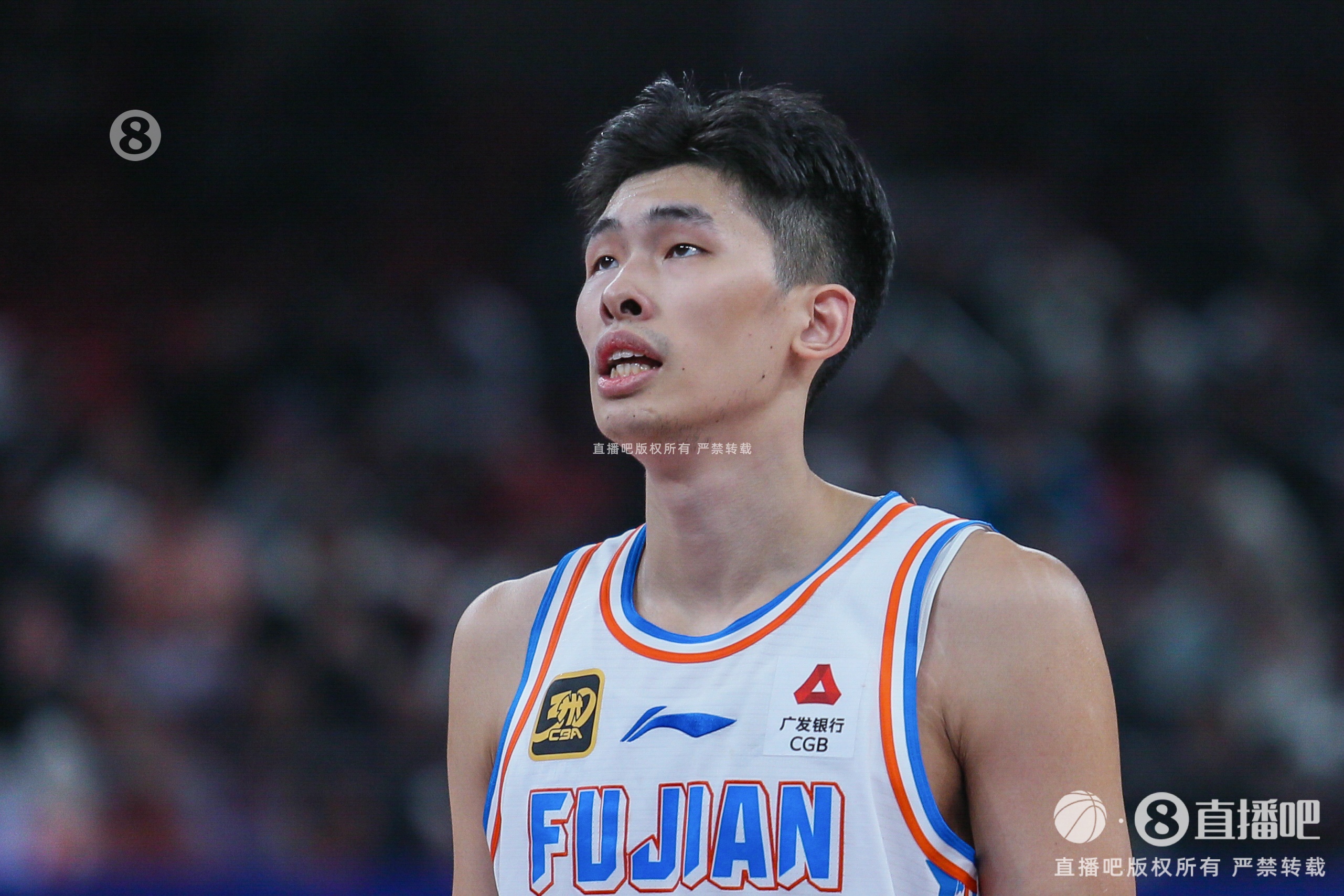 厲害！鄒陽出戰(zhàn)42分鐘 13投6中攬下17分19板3斷3帽