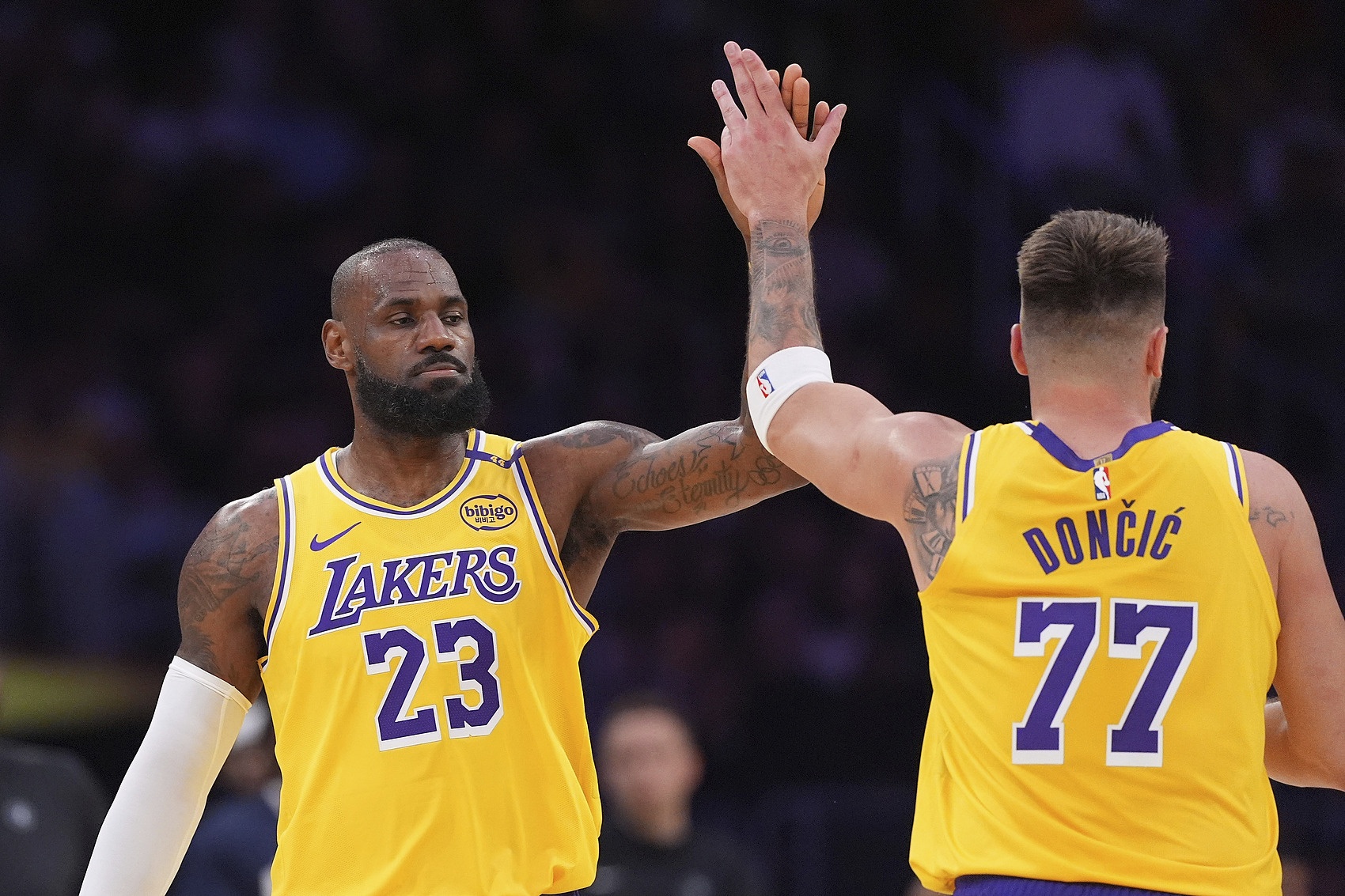 ESPN只聊湖勇？A-史密斯：巴克利是媒體人但根本不懂人們愛看什么