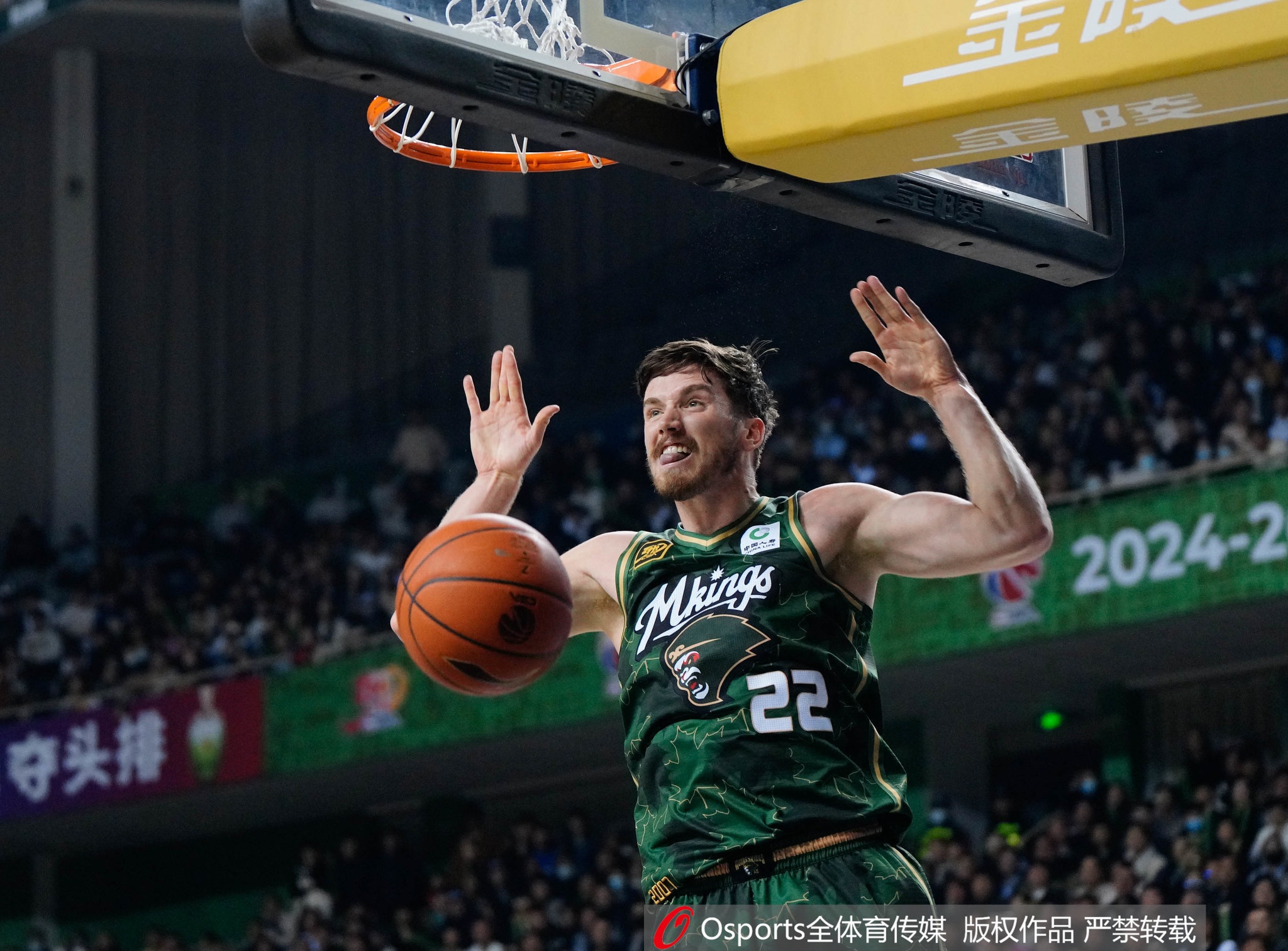 積極高效！利夫半場8中6拿到14分6板2助1斷